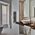U Collection - A Luxury Collection Suites,