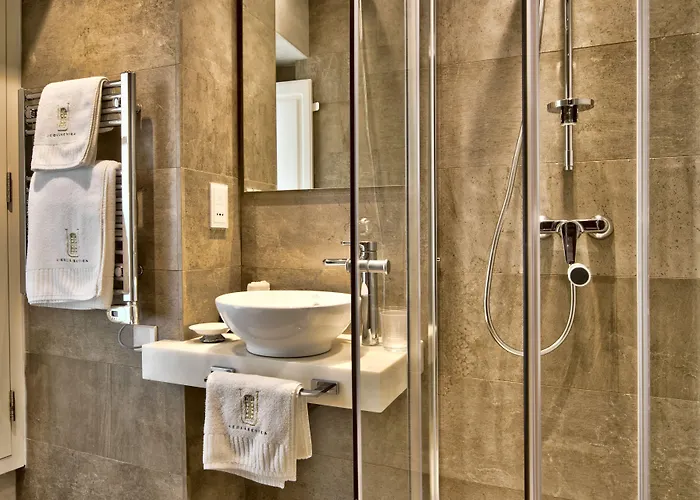 U Collection - A Luxury Collection Suites,