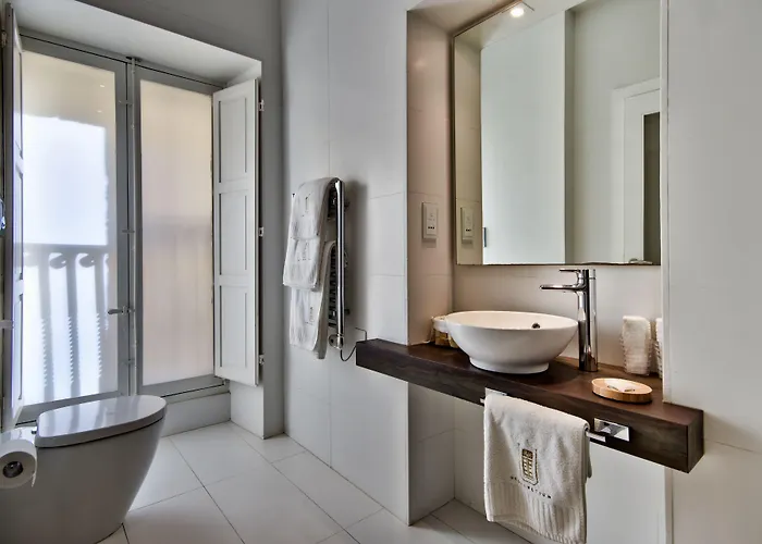 U Collection - A Luxury Collection Suites,