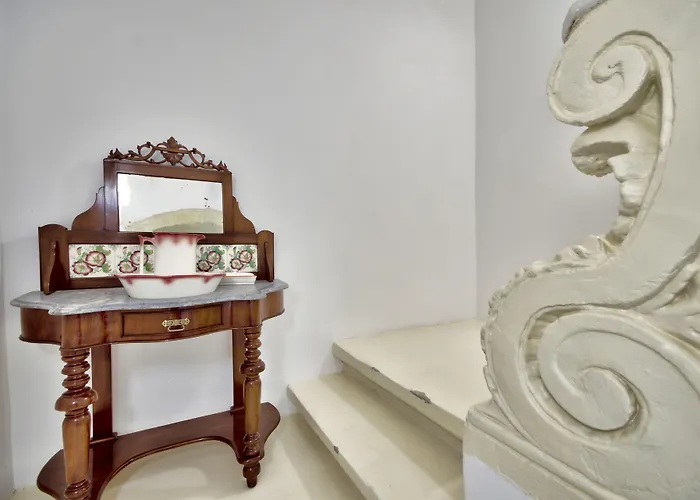 U Collection - A Luxury Collection Suites, La Valette